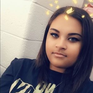 Meet your Posher, Mackenzie